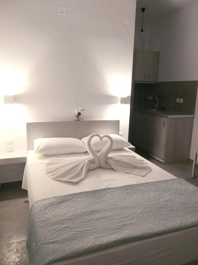 Mavrikou Helen Apartments Szkírosz Kültér fotó