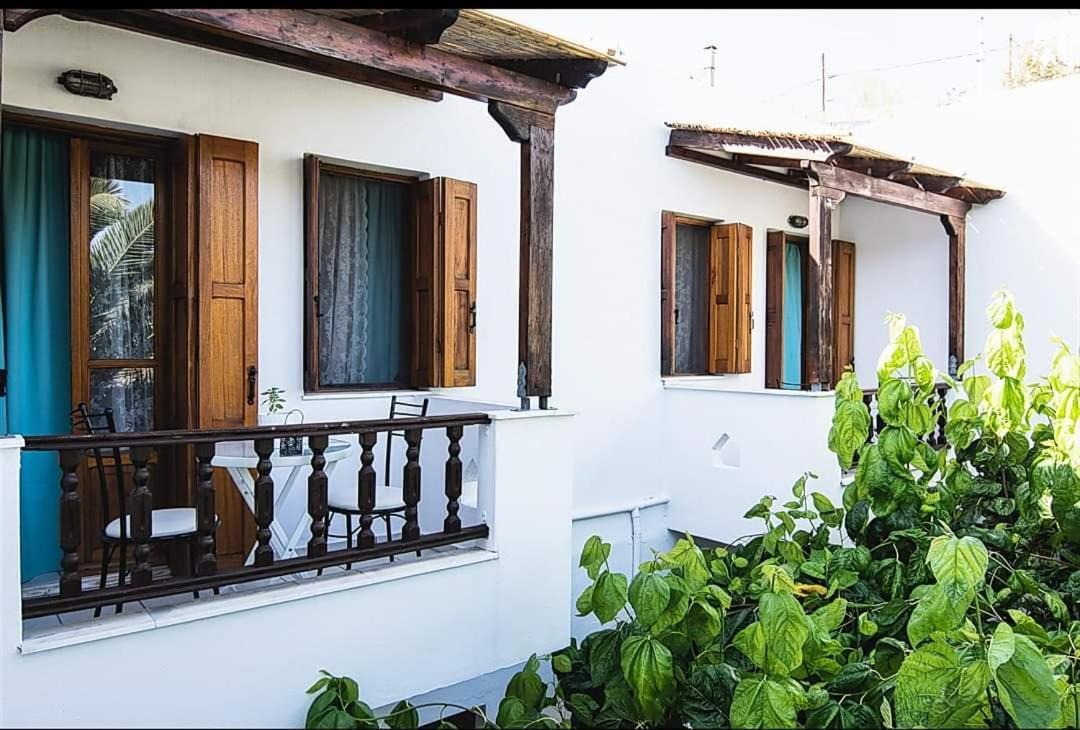 Mavrikou Helen Apartments Szkírosz Kültér fotó