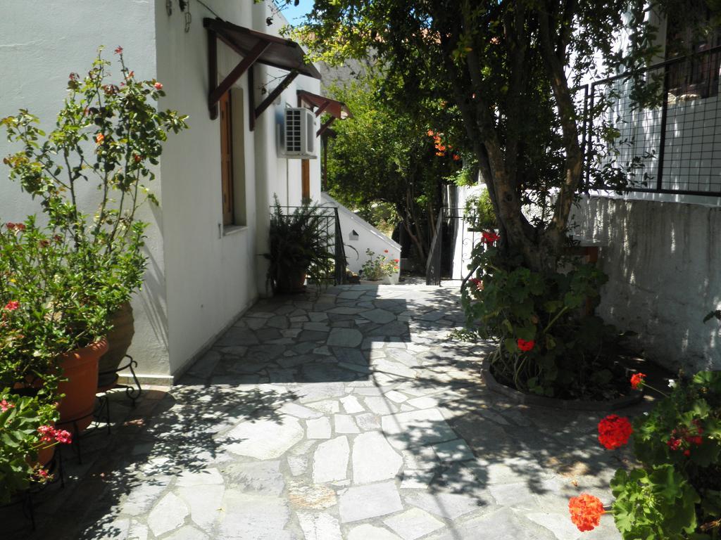 Mavrikou Helen Apartments Szkírosz Szoba fotó