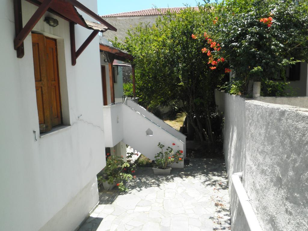 Mavrikou Helen Apartments Szkírosz Szoba fotó